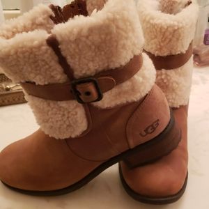 Ugg snow boots